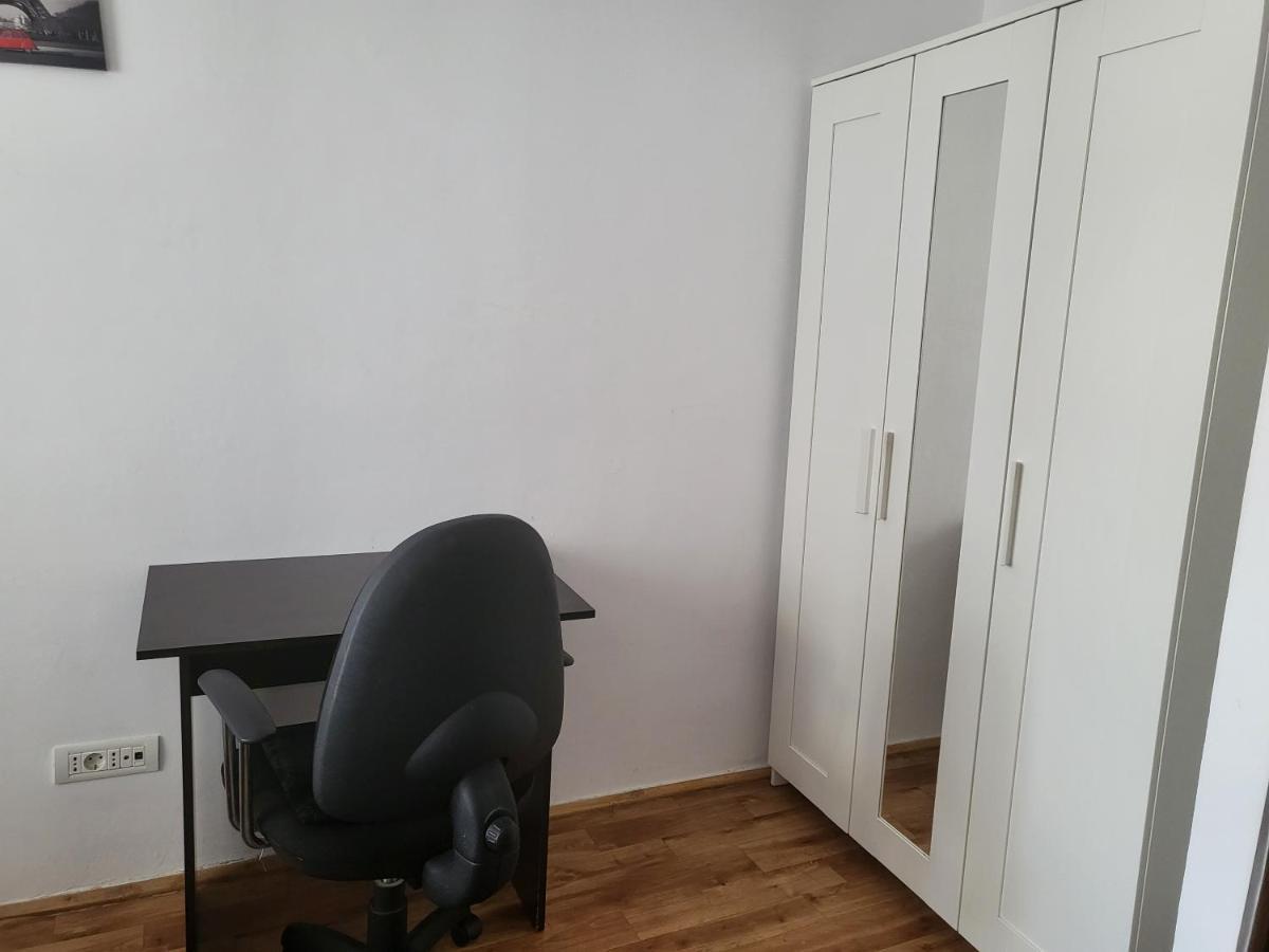 Apartament Cu 3 Camere Chiar In Inima Capitalei 布加勒斯特 外观 照片